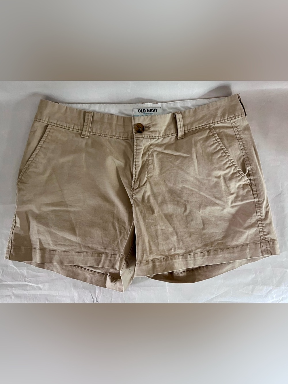 Old Navy Beige Cotton Chino Bermuda Shorts Size 4